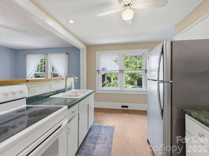 45 Fairfax Avenue, Asheville, NC 28806.  MLS# CAR4398967, YatesRealty ID 36841. 