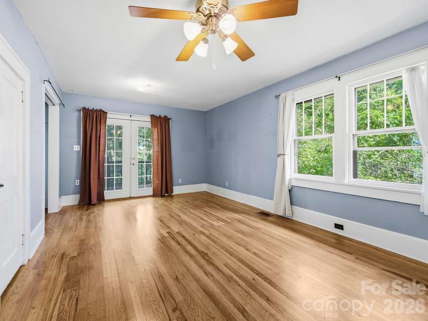 45 Fairfax Avenue, Asheville, NC 28806.  MLS# CAR4398967, YatesRealty ID 36841. 