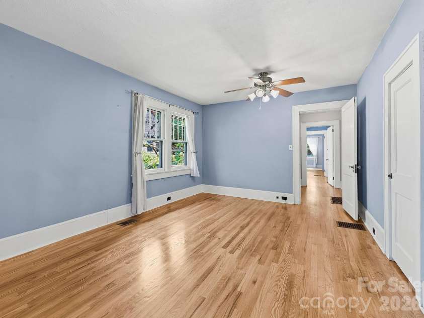 45 Fairfax Avenue, Asheville, NC 28806.  MLS# CAR4398967, YatesRealty ID 36841. 