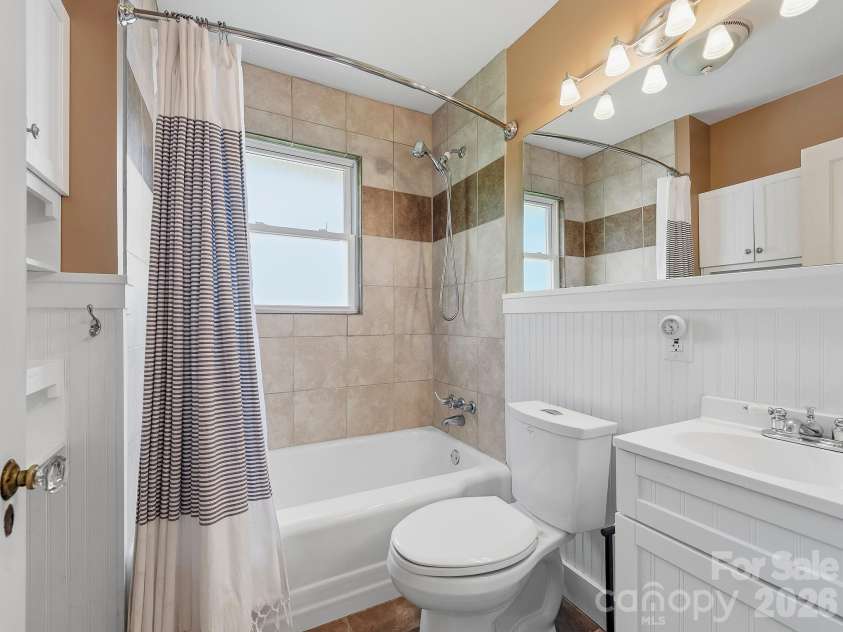 45 Fairfax Avenue, Asheville, NC 28806.  MLS# CAR4398967, YatesRealty ID 36841. 