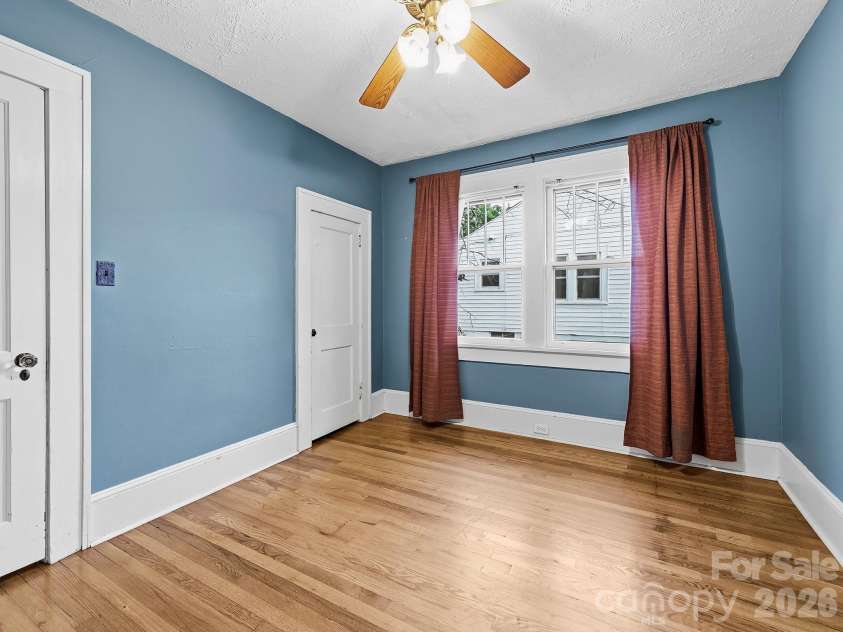 45 Fairfax Avenue, Asheville, NC 28806.  MLS# CAR4398967, YatesRealty ID 36841. 