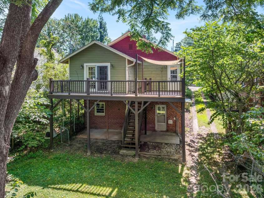 45 Fairfax Avenue, Asheville, NC 28806.  MLS# CAR4398967, YatesRealty ID 36841. 