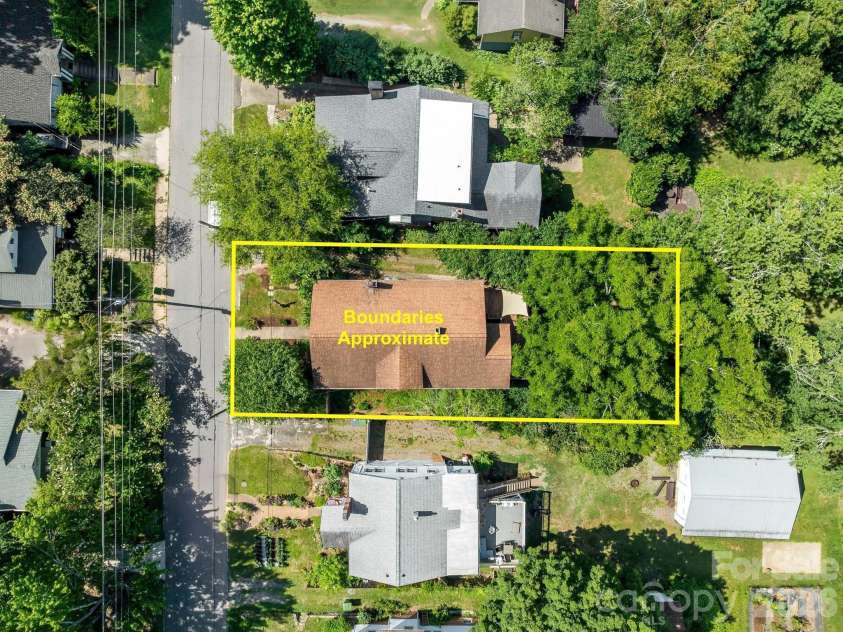 45 Fairfax Avenue, Asheville, NC 28806.  MLS# CAR4398967, YatesRealty ID 36841. 