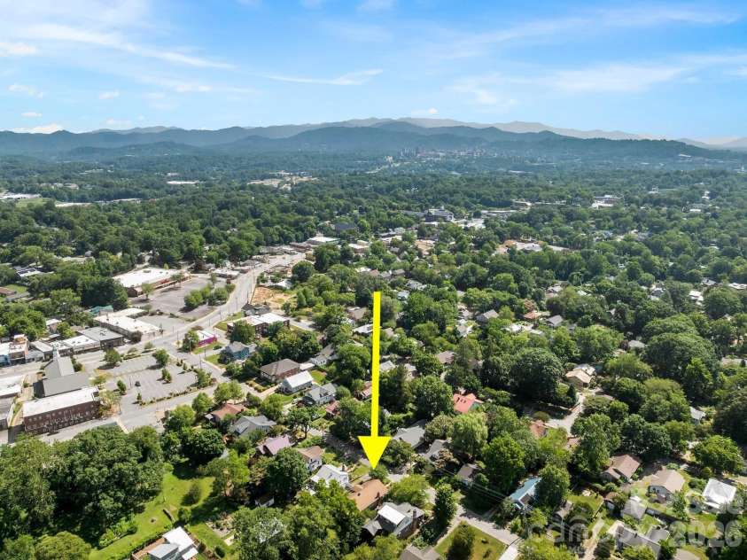 45 Fairfax Avenue, Asheville, NC 28806.  MLS# CAR4398967, YatesRealty ID 36841. 