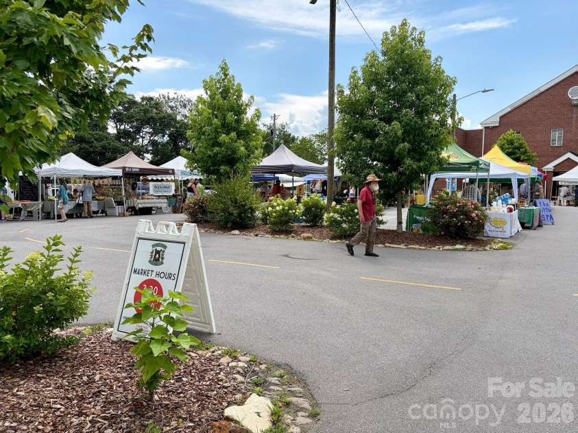 45 Fairfax Avenue, Asheville, NC 28806.  MLS# CAR4398967, YatesRealty ID 36841. 