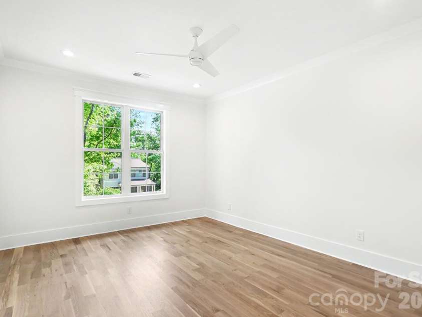 4300 Tangle Drive, Charlotte, NC 28211.  MLS# CAR4366713, YatesRealty ID 36842. Bedroom 4