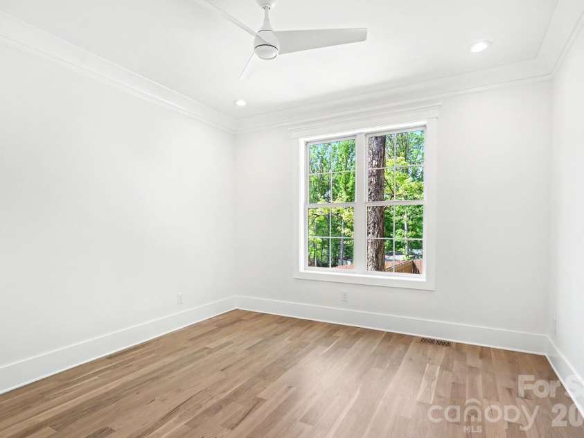 4300 Tangle Drive, Charlotte, NC 28211.  MLS# CAR4366713, YatesRealty ID 36842. Bedroom/office 1st floor