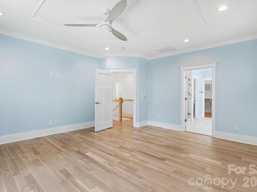 4300 Tangle Drive, Charlotte, NC 28211.  MLS# CAR4366713, YatesRealty ID 36842. Primary bedroom