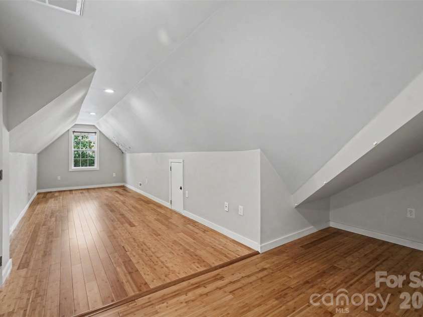 10427 Danesway Lane, Cornelius, NC 28031.  MLS# CAR4398912, YatesRealty ID 36843. 