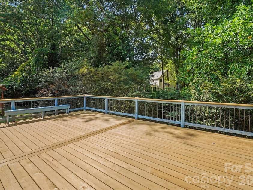 10427 Danesway Lane, Cornelius, NC 28031.  MLS# CAR4398912, YatesRealty ID 36843. 