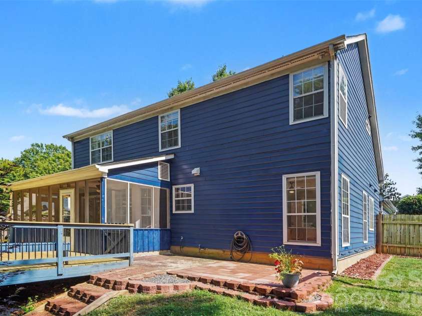 10427 Danesway Lane, Cornelius, NC 28031.  MLS# CAR4398912, YatesRealty ID 36843. 