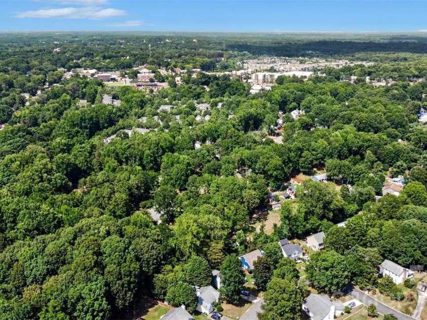 10427 Danesway Lane, Cornelius, NC 28031.  MLS# CAR4398912, YatesRealty ID 36843. 