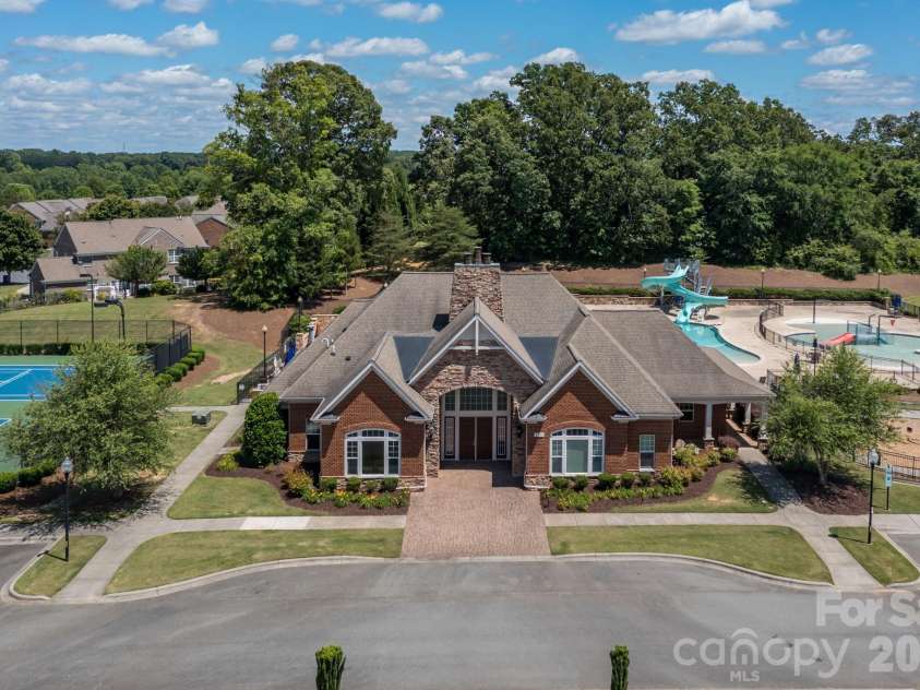 10210 Alouette Drive, Waxhaw, NC 28173.  MLS# CAR4398945, YatesRealty ID 36844. Clubhouse