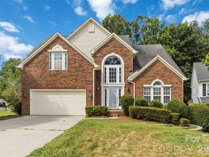 7501 Westray Court, Charlotte, NC 28269.  MLS# CAR4403652, YatesRealty ID 36846. 