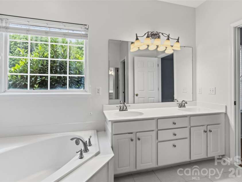 7501 Westray Court, Charlotte, NC 28269.  MLS# CAR4403652, YatesRealty ID 36846. 