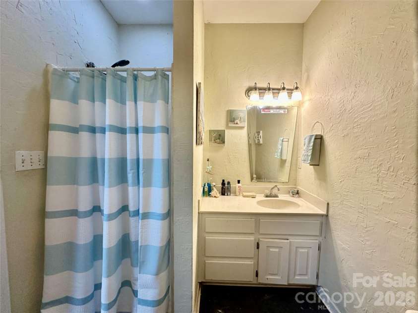 1093 Fairfield Drive, Gastonia, NC 28054.  MLS# CAR4396984, YatesRealty ID 36848. Pool House bath and vanity