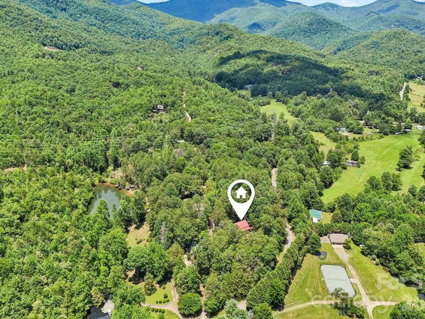 61 Misty Hill Lane, Franklin, NC 28734.  MLS# CAR4400232, YatesRealty ID 36849. 