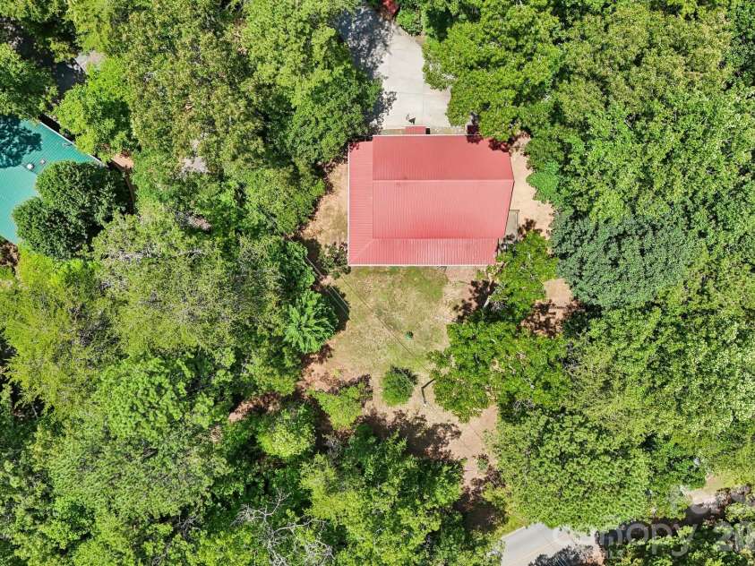 61 Misty Hill Lane, Franklin, NC 28734.  MLS# CAR4400232, YatesRealty ID 36849. 
