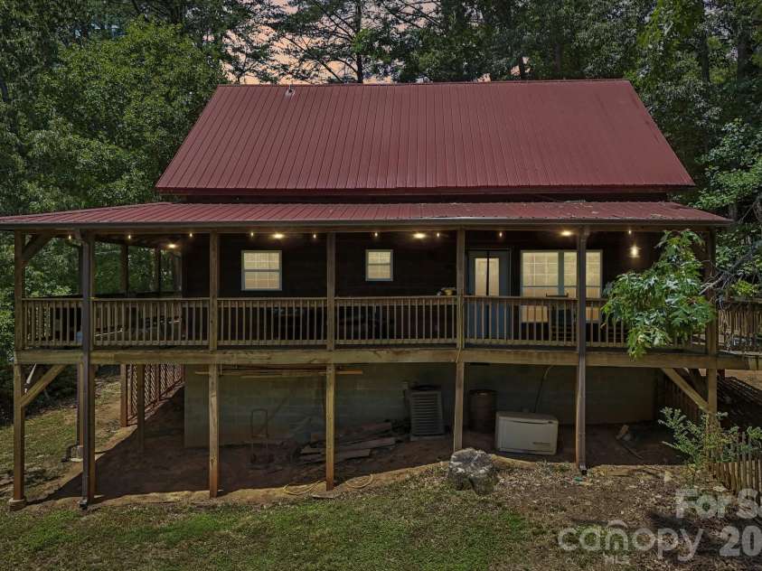 61 Misty Hill Lane, Franklin, NC 28734.  MLS# CAR4400232, YatesRealty ID 36849. 