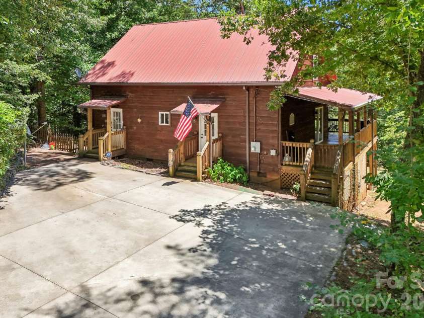 61 Misty Hill Lane, Franklin, NC 28734.  MLS# CAR4400232, YatesRealty ID 36849. Concrete driveway for easy parking