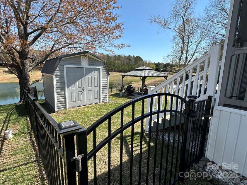 134 Putt Putt Lane, New London, NC 28127.  MLS# CAR4241139, YatesRealty ID 3685. 