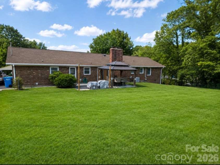 615 Fernwood Drive, Albemarle, NC 28001.  MLS# CAR4399417, YatesRealty ID 36850. 
