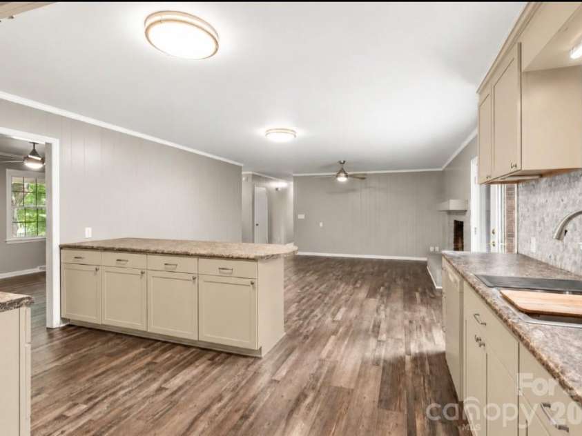 615 Fernwood Drive, Albemarle, NC 28001.  MLS# CAR4399417, YatesRealty ID 36850. 