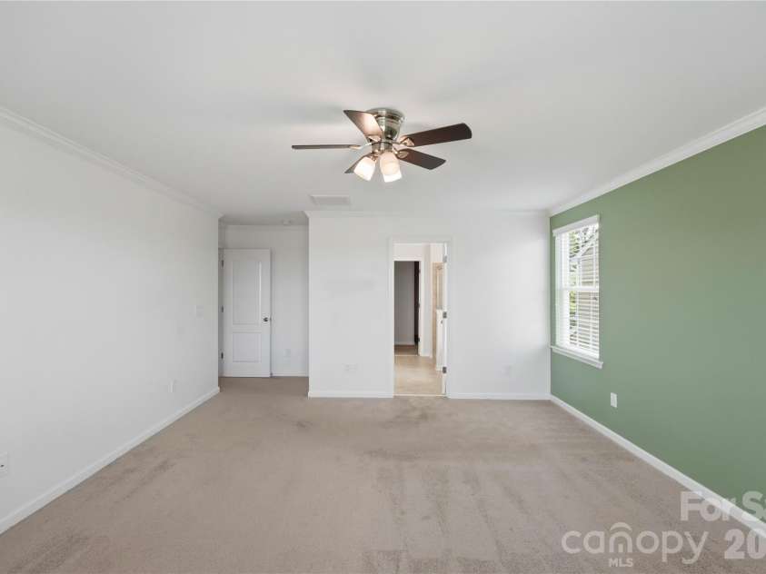 13731 Canterbury Castle Drive, Charlotte, NC 28273.  MLS# CAR4385968, YatesRealty ID 36851. 