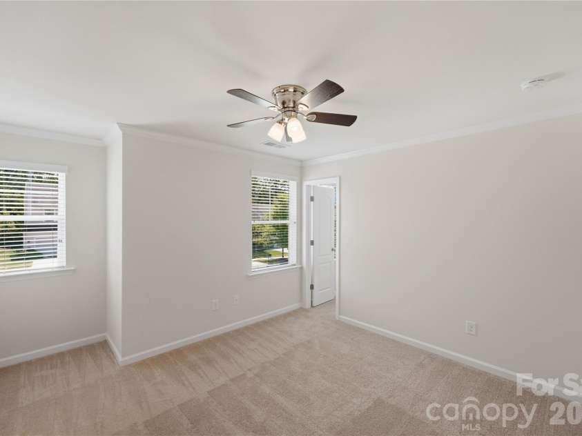 13731 Canterbury Castle Drive, Charlotte, NC 28273.  MLS# CAR4385968, YatesRealty ID 36851. 