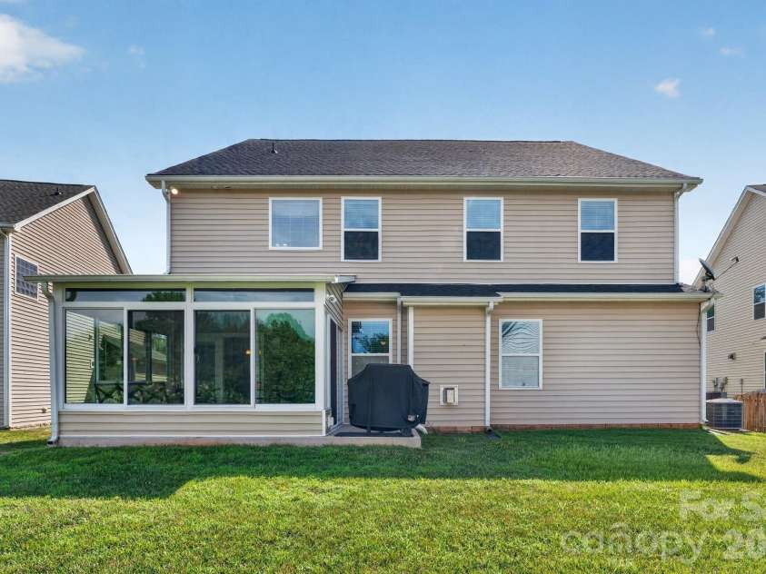5909 Langwell Lane, Charlotte, NC 28278.  MLS# CAR4404006, YatesRealty ID 36852. 
