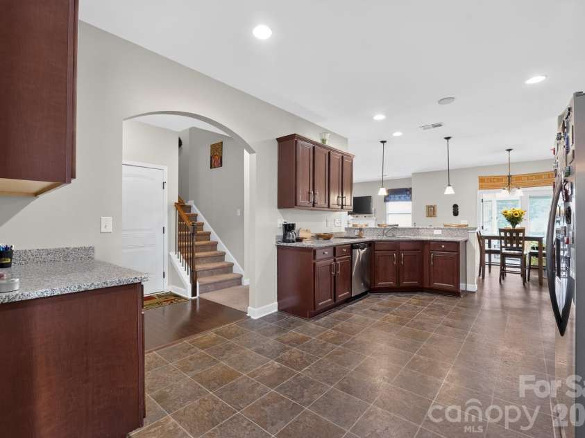 5909 Langwell Lane, Charlotte, NC 28278.  MLS# CAR4404006, YatesRealty ID 36852. 