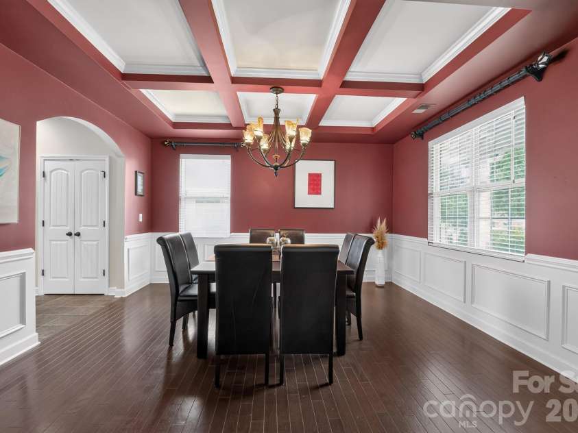 5909 Langwell Lane, Charlotte, NC 28278.  MLS# CAR4404006, YatesRealty ID 36852. 