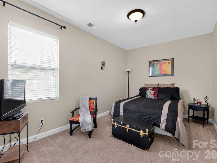 5909 Langwell Lane, Charlotte, NC 28278.  MLS# CAR4404006, YatesRealty ID 36852. 