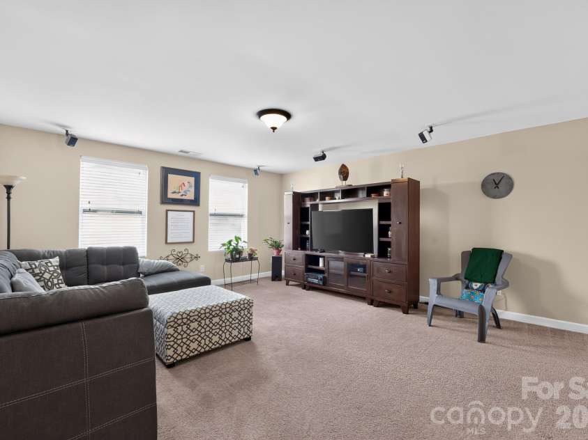 5909 Langwell Lane, Charlotte, NC 28278.  MLS# CAR4404006, YatesRealty ID 36852. 
