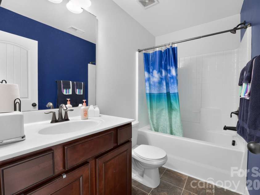 5909 Langwell Lane, Charlotte, NC 28278.  MLS# CAR4404006, YatesRealty ID 36852. 