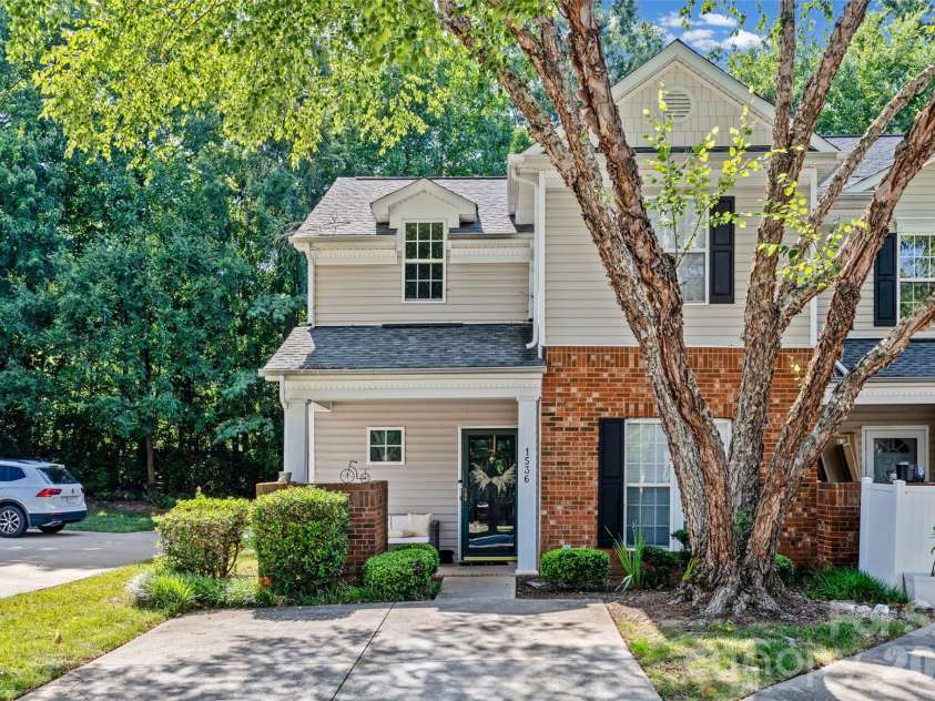 1536 Anthem Court, Charlotte, NC 28205.  MLS# CAR4403469, YatesRealty ID 36853. 