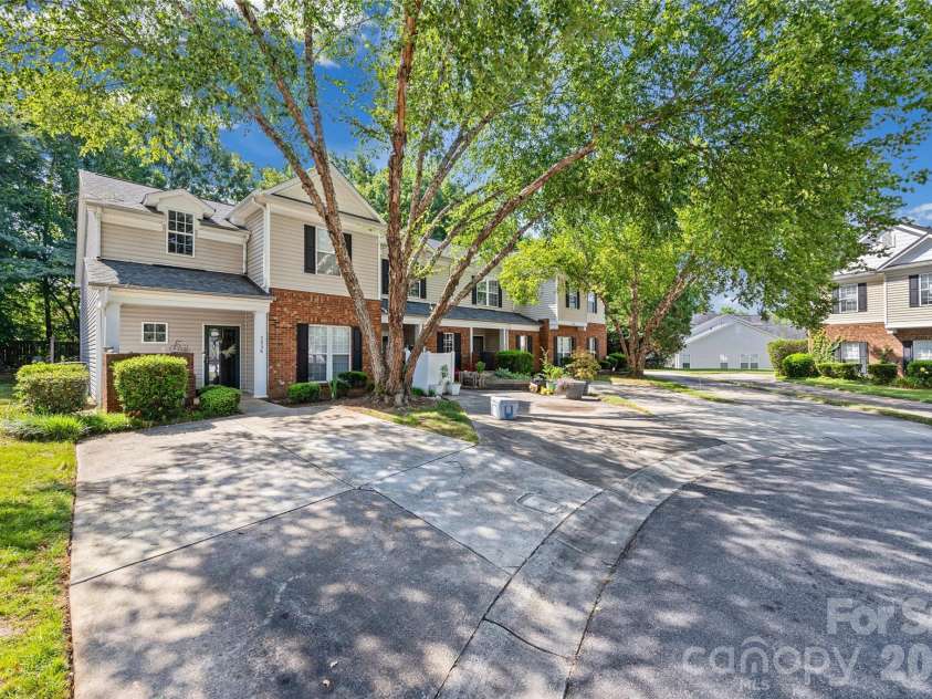 1536 Anthem Court, Charlotte, NC 28205.  MLS# CAR4403469, YatesRealty ID 36853. 
