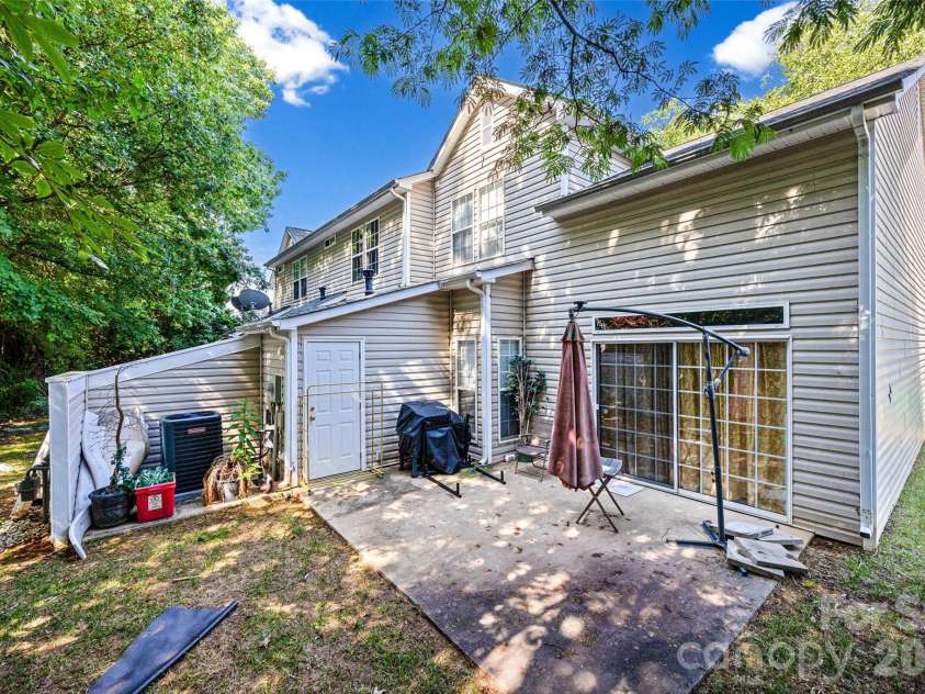 1536 Anthem Court, Charlotte, NC 28205.  MLS# CAR4403469, YatesRealty ID 36853. 