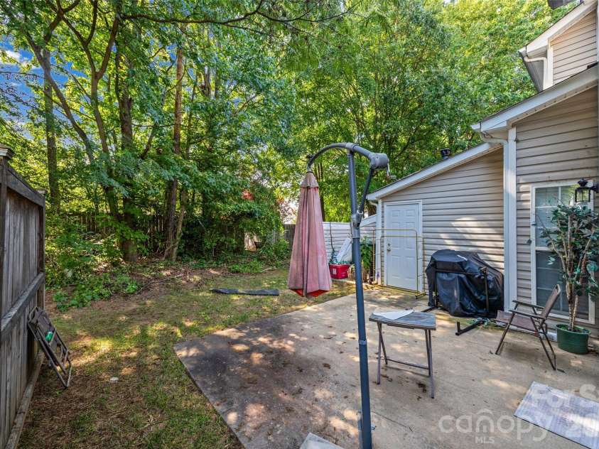 1536 Anthem Court, Charlotte, NC 28205.  MLS# CAR4403469, YatesRealty ID 36853. 