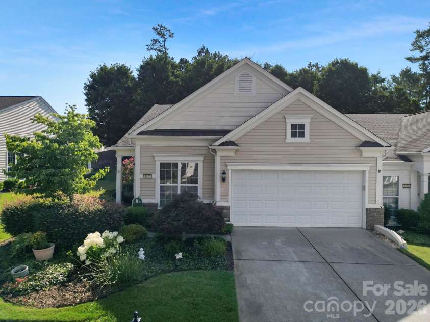 1028 Sweetleaf Drive, Fort Mill, SC 29707.  MLS# CAR4403290, YatesRealty ID 36854. 