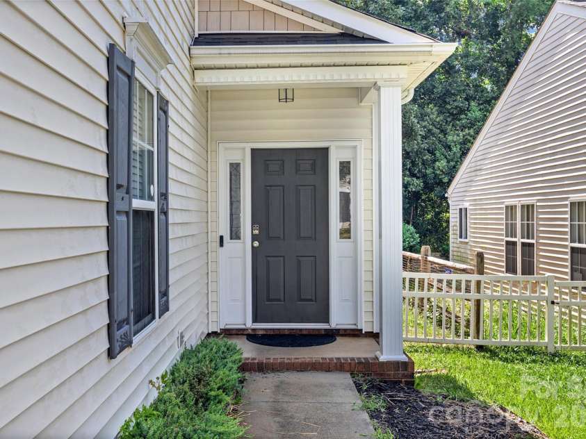 5219 Silabert Avenue, Charlotte, NC 28205.  MLS# CAR4403453, YatesRealty ID 36855. 