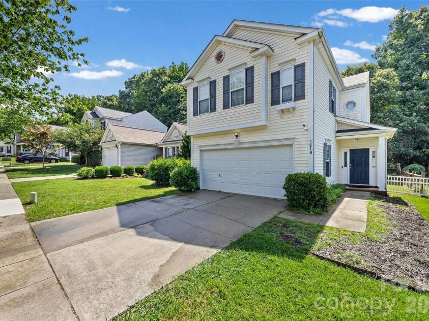 5219 Silabert Avenue, Charlotte, NC 28205.  MLS# CAR4403453, YatesRealty ID 36855. 