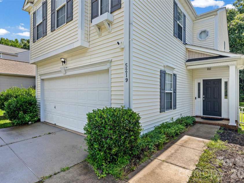 5219 Silabert Avenue, Charlotte, NC 28205.  MLS# CAR4403453, YatesRealty ID 36855. 