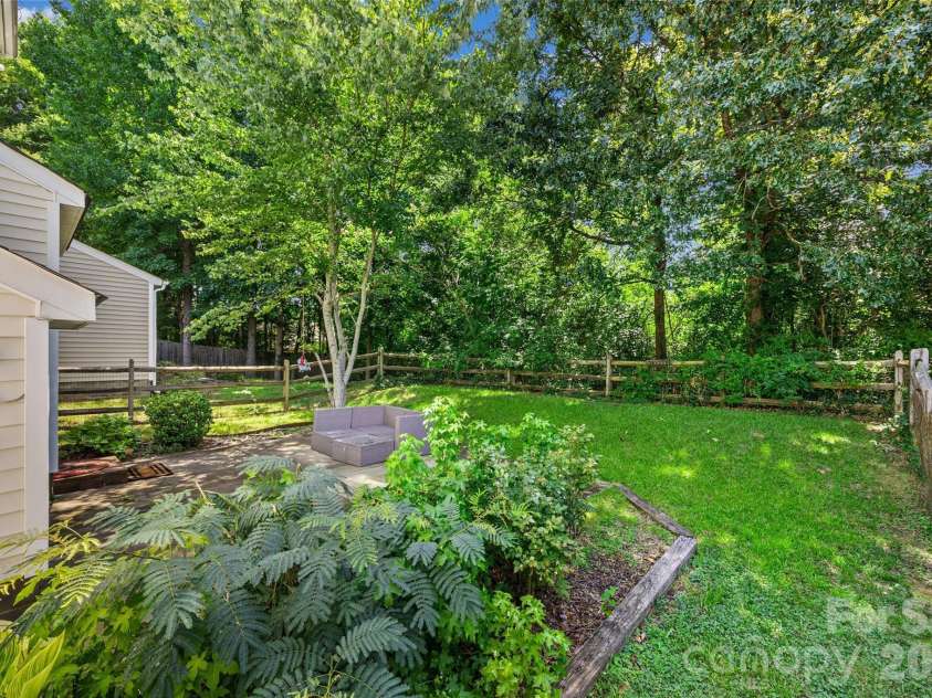 5219 Silabert Avenue, Charlotte, NC 28205.  MLS# CAR4403453, YatesRealty ID 36855. 