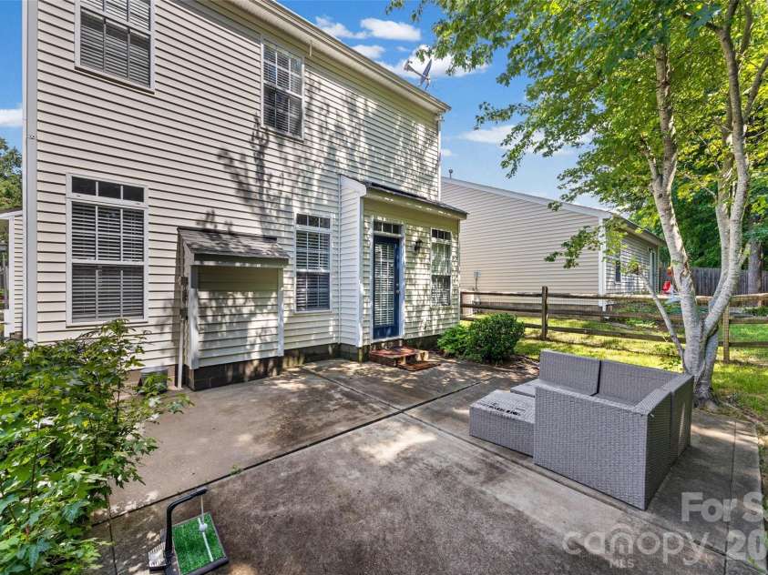 5219 Silabert Avenue, Charlotte, NC 28205.  MLS# CAR4403453, YatesRealty ID 36855. 