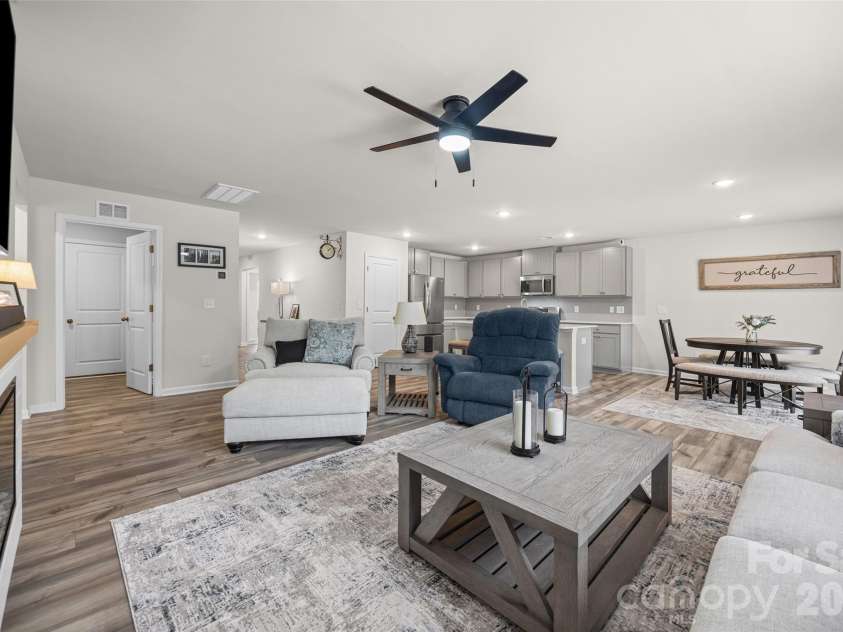1183 Blackburn Circle, Edgemoor, SC 29712.  MLS# CAR4403052, YatesRealty ID 36856. 