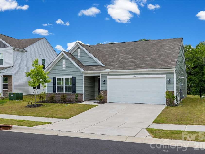 1183 Blackburn Circle, Edgemoor, SC 29712.  MLS# CAR4403052, YatesRealty ID 36856. 