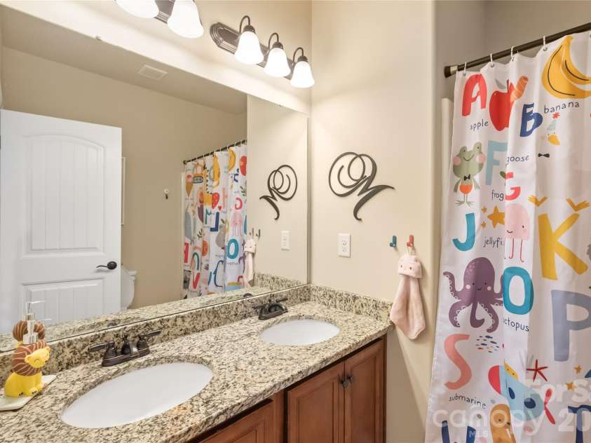 1406 Laurel Hill Drive, Waxhaw, NC 28173.  MLS# CAR4402875, YatesRealty ID 36857. 