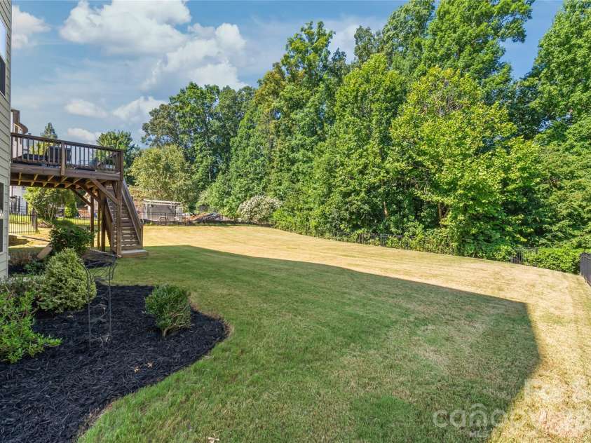 1406 Laurel Hill Drive, Waxhaw, NC 28173.  MLS# CAR4402875, YatesRealty ID 36857. 