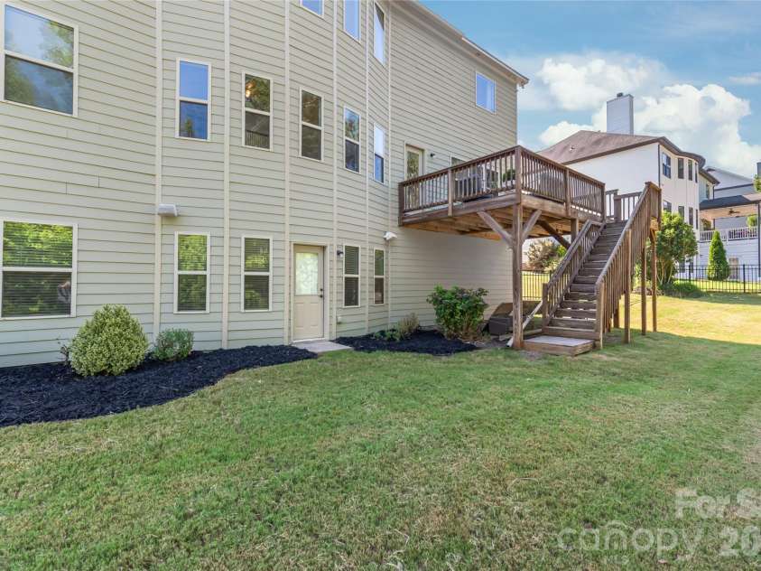 1406 Laurel Hill Drive, Waxhaw, NC 28173.  MLS# CAR4402875, YatesRealty ID 36857. 